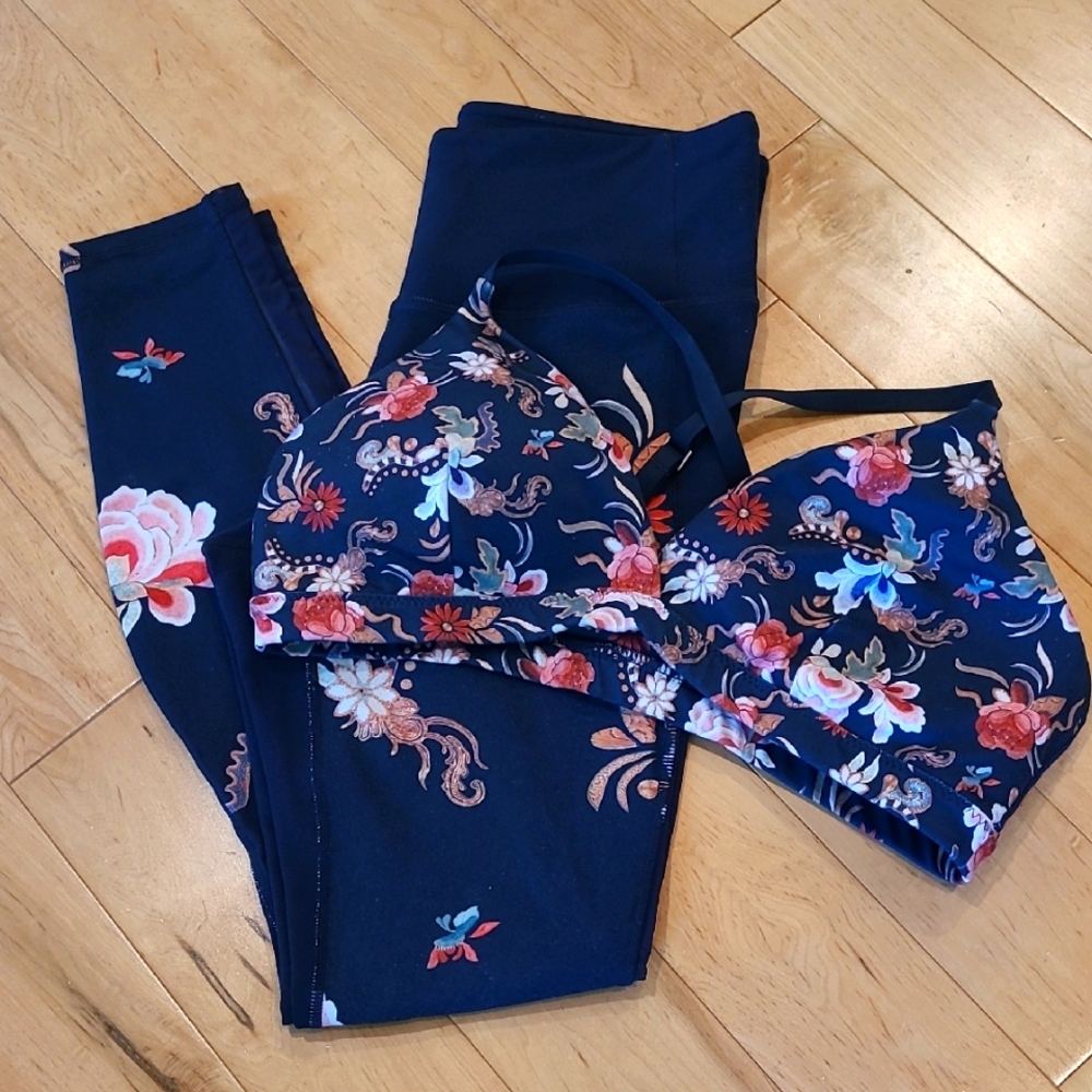 Athleta Floral Sports Bra and Leggings Set